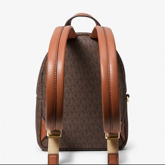 MICHAEL KORS
Maisie Extra-Small Logo 2-in-1 Backpack
Brown 
NWT - Picture 3 of 15